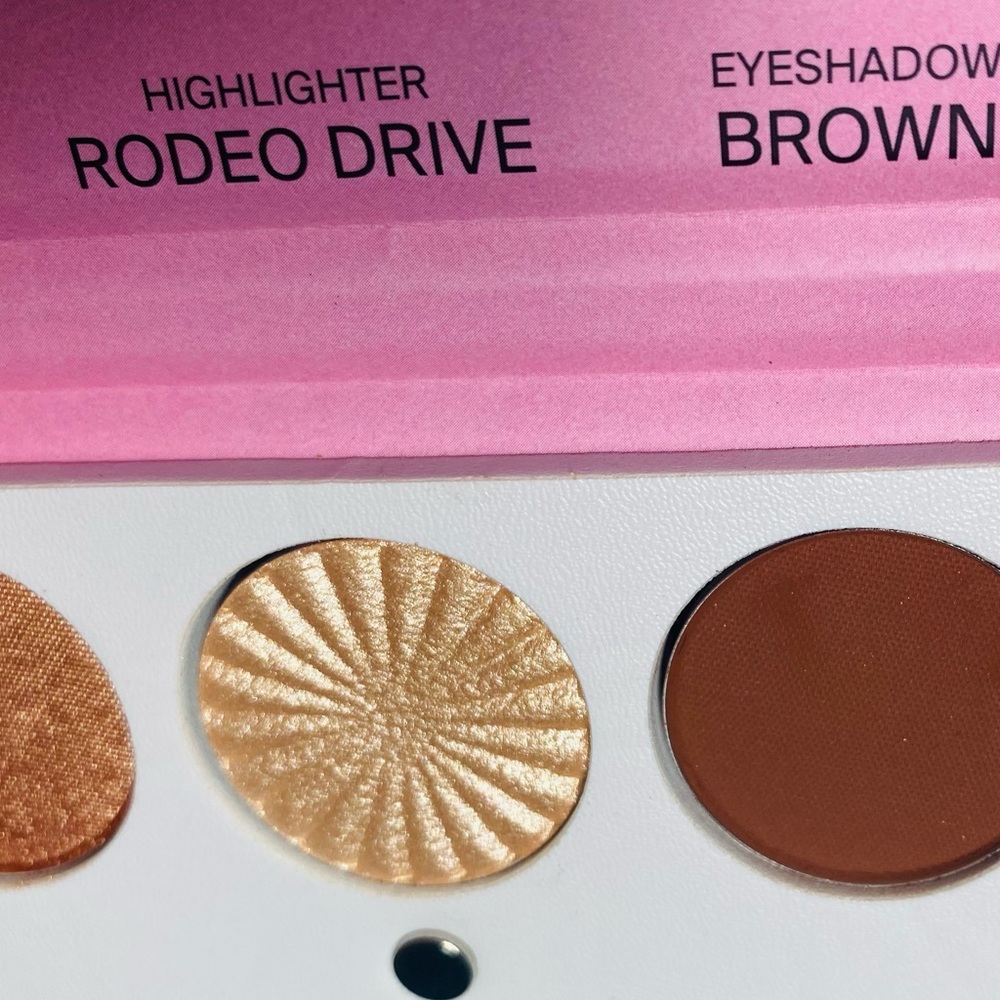 ⭐️⭐️🌏Compact and perfect for travel 🌍⭐️⭐️ - Picture 8 of 14